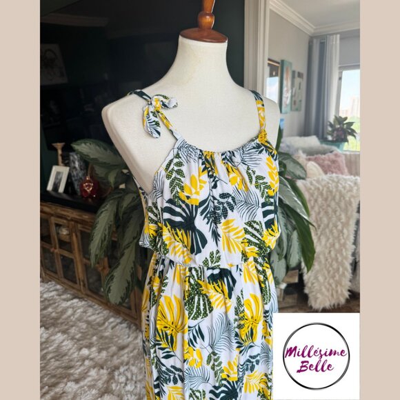 International Tropical Dress - Picture 7 of 7